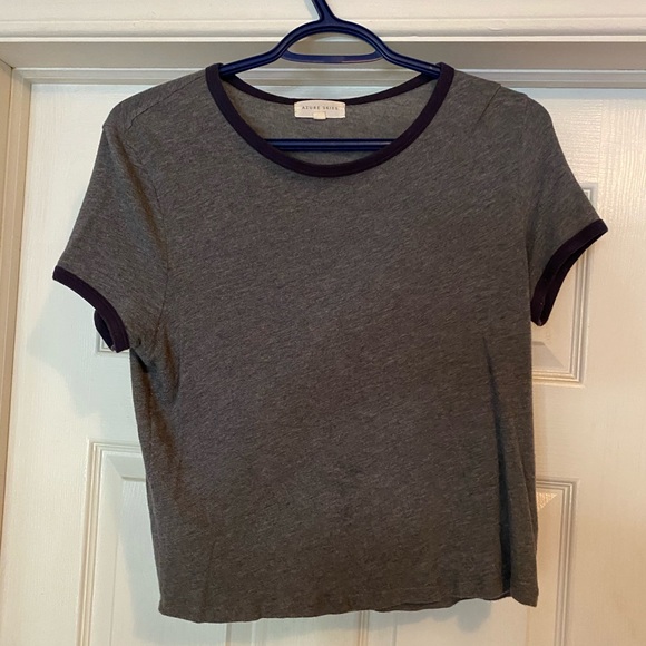 Aritzia cropped T-shirt - Picture 1 of 3